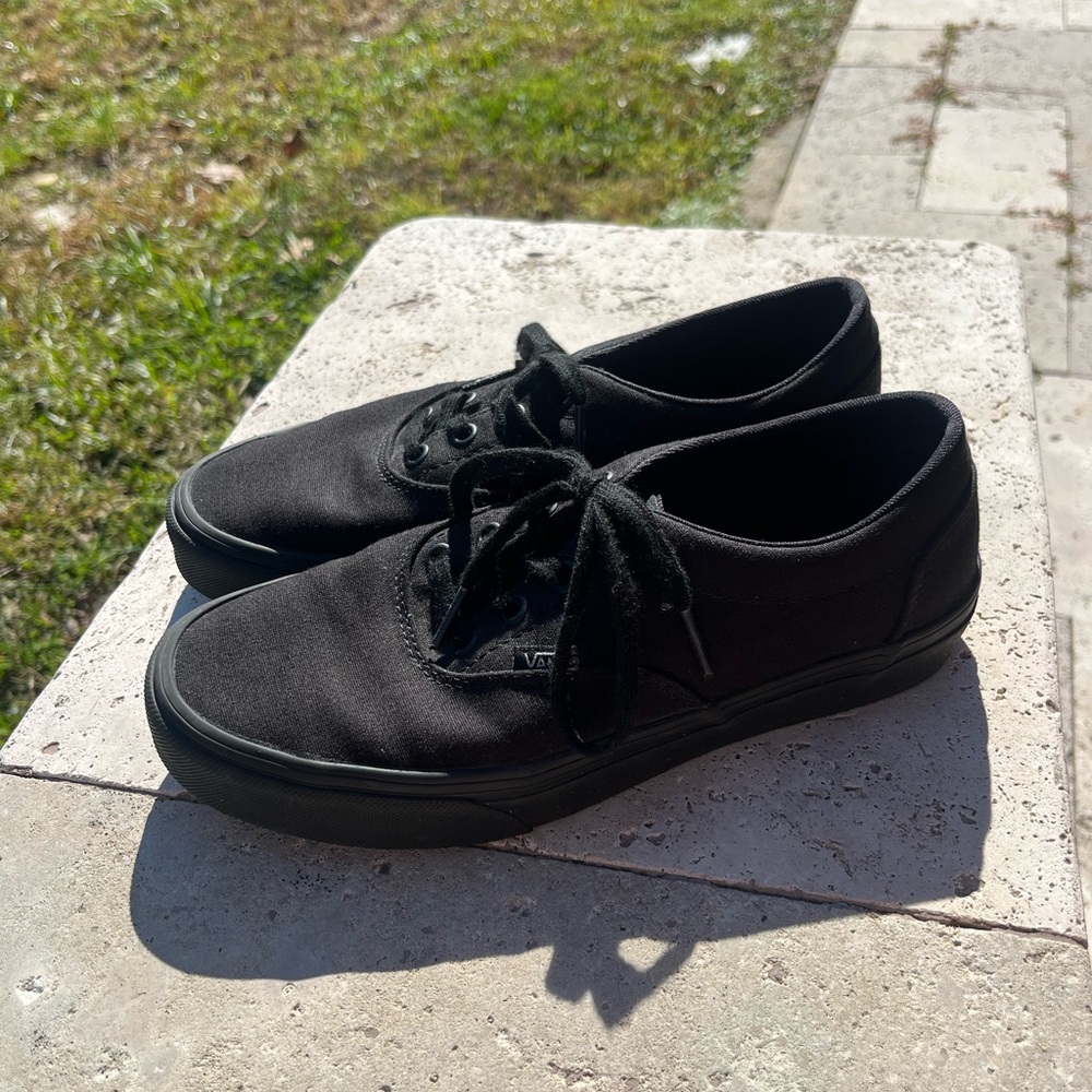 Vans - Picture 4 of 5